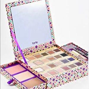Tarte Tarteist Trove Makeup Kit Holiday Collector's Set